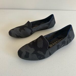 Women’s Rothy’s 9 The Loafer Dark Gray Camo Retired Print‎